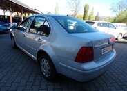 Volkswagen Bora Sedan / Limuzína 1,6 l 74 kw