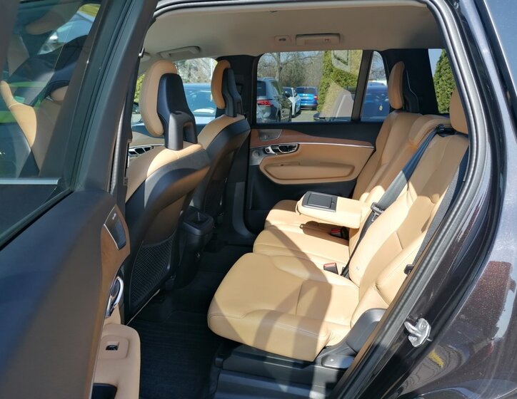 Volvo XC90 Kombi 2,0 l 165 kw