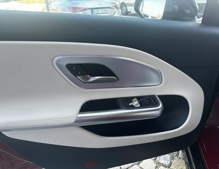 Mercedes-Benz CLA Sedan / Limuzína 0,0 200 kw