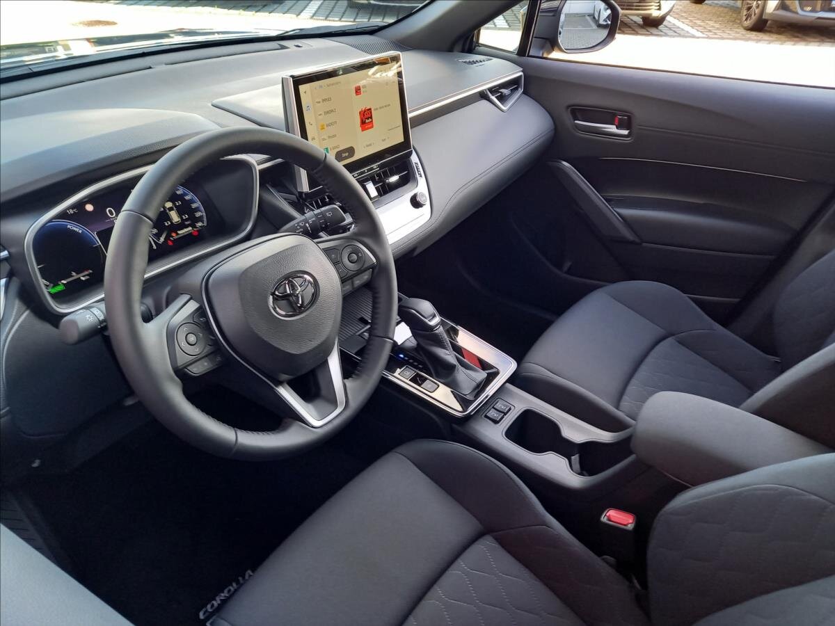 Toyota Corolla Cross SUV 1,8 l 70 kw