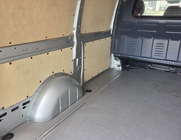 Mercedes-Benz Vito 17