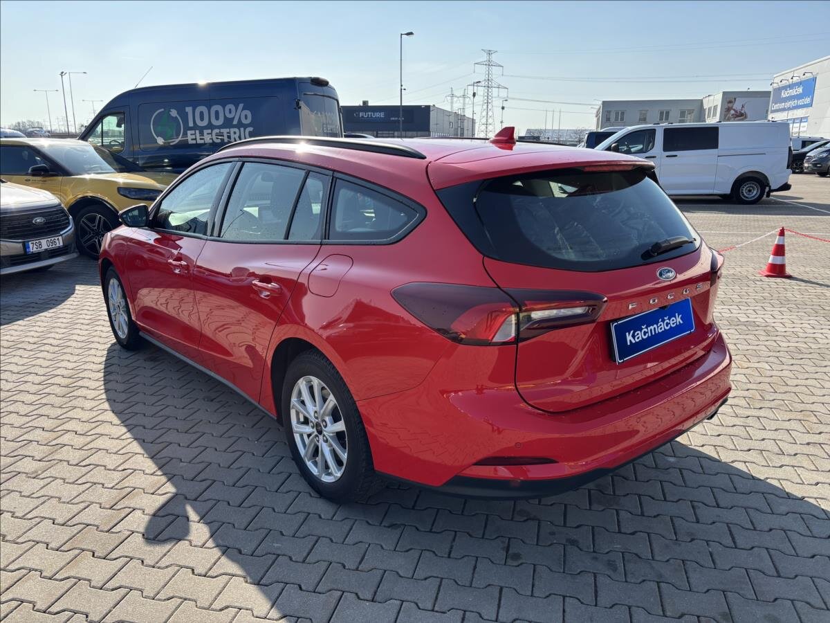 Ford Focus Kombi 999,0 92 kw