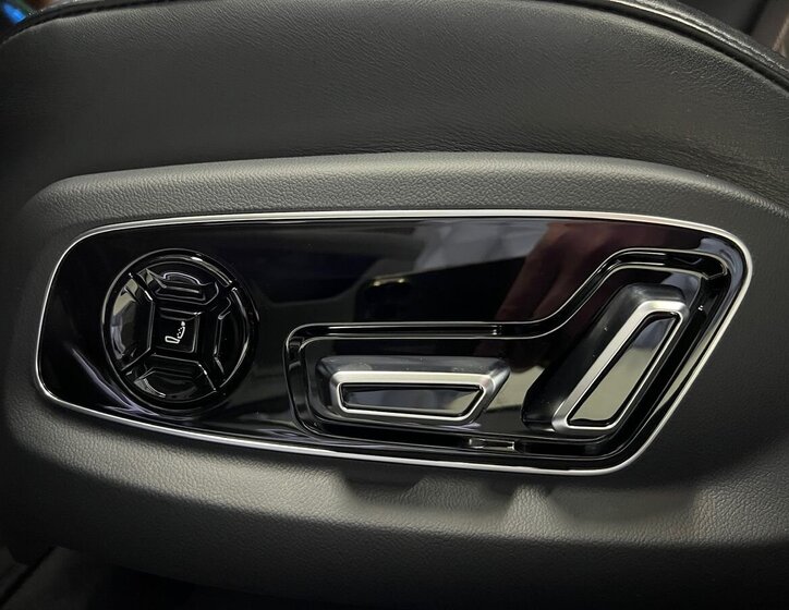 Audi A8 Sedan / Limuzína 3,0 l 210 kw