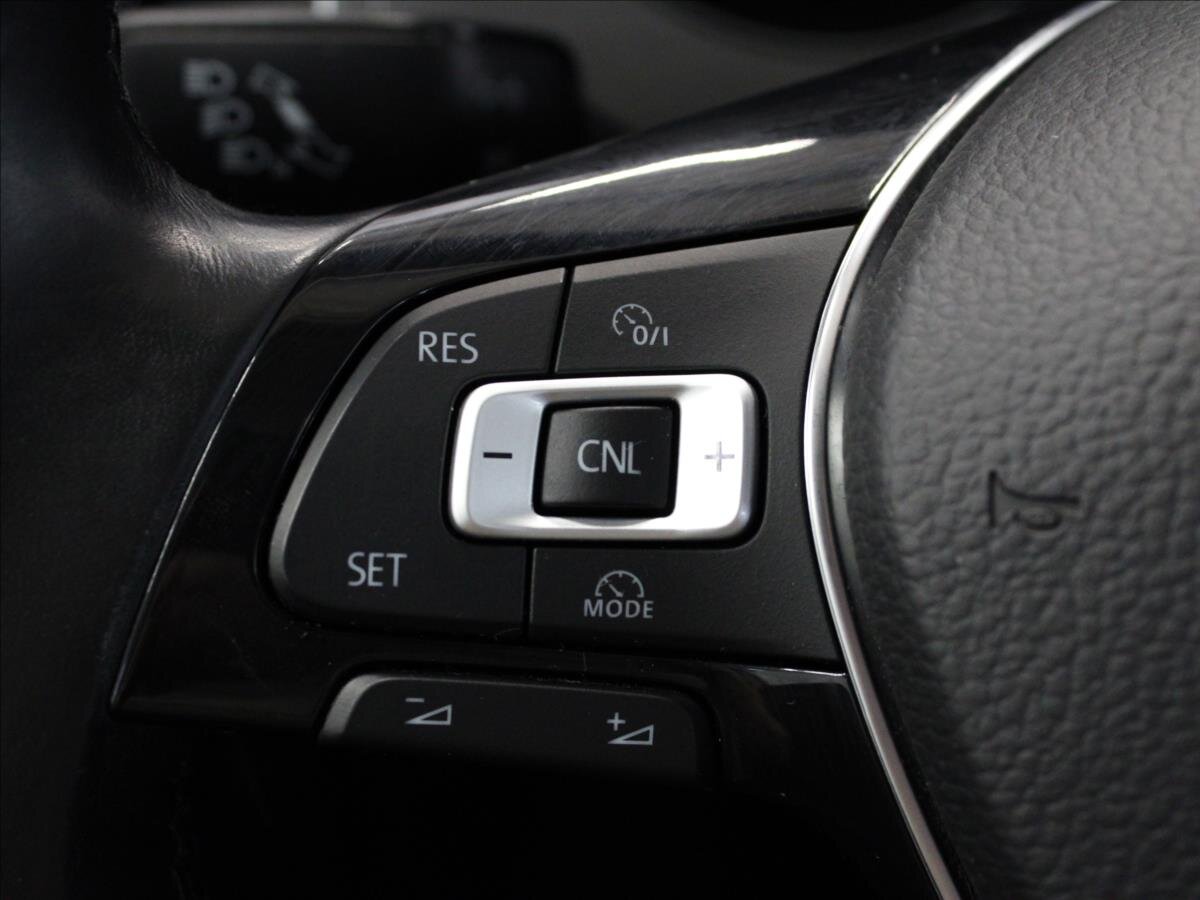 Volkswagen Golf Sportsvan Kombi 2,0 l 110 kw