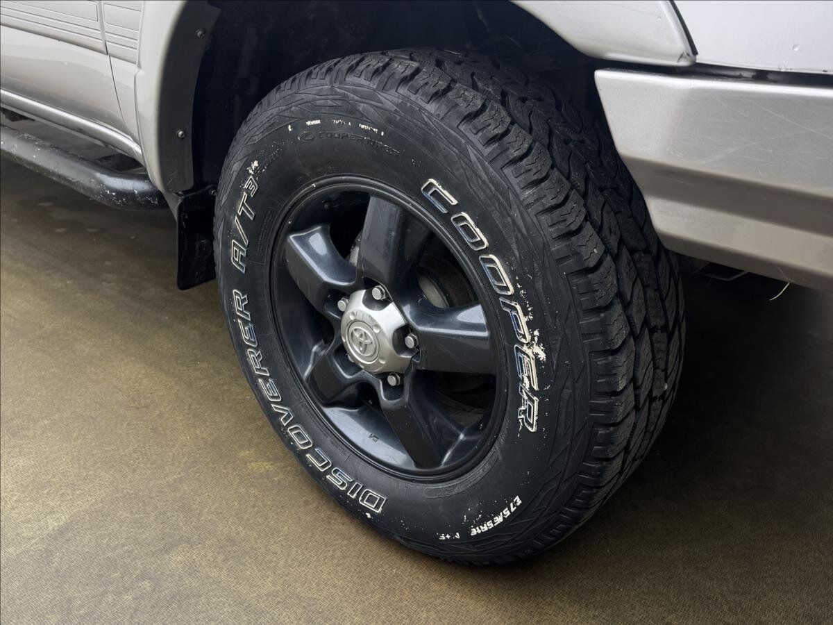 Toyota Land Cruiser SUV / Terénní 4,2 l 150 kw