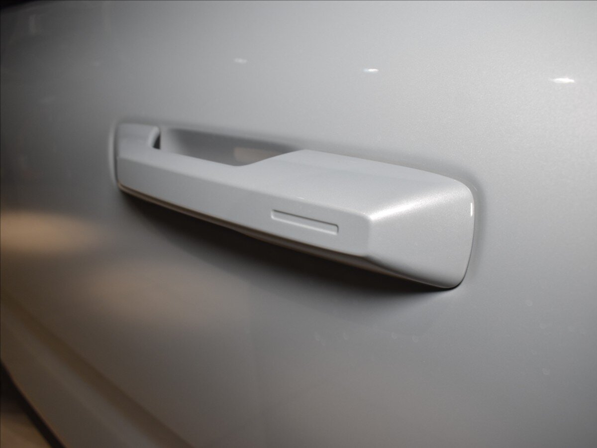 Volvo EX30 SUV / Terénní 0,0 315 kw