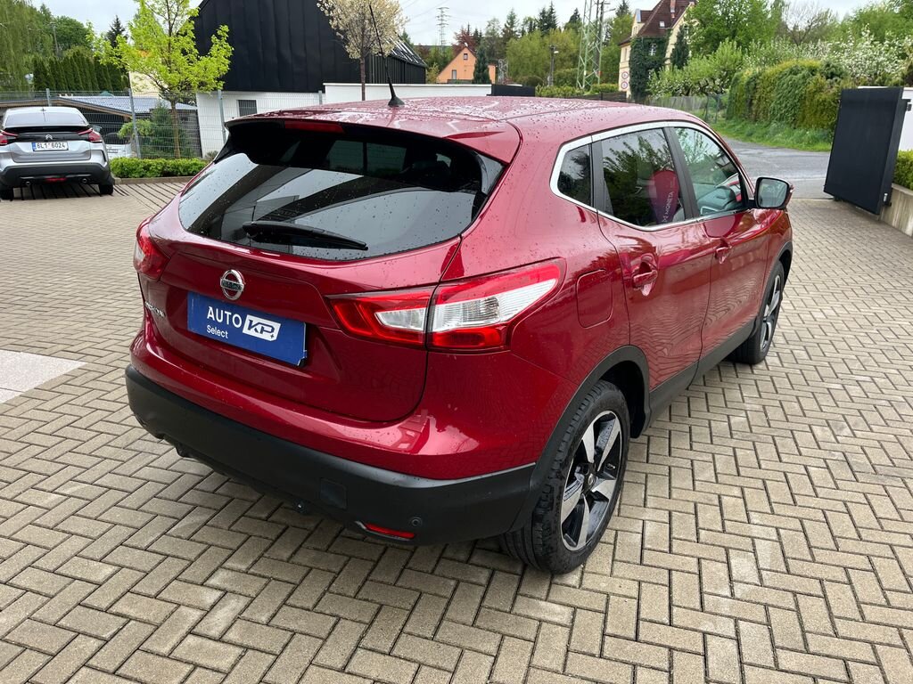 Nissan Qashqai SUV / Terénní 1,6 l 120 kw