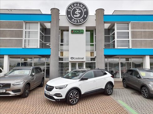 Opel Grandland X SUV 1,6 l 133 kw