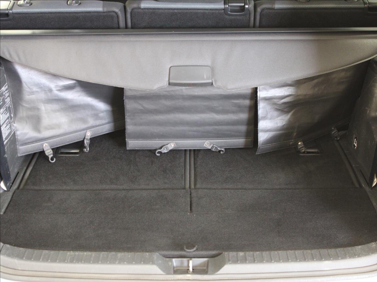 Toyota Corolla Verso Kombi 1,8 l 95 kw