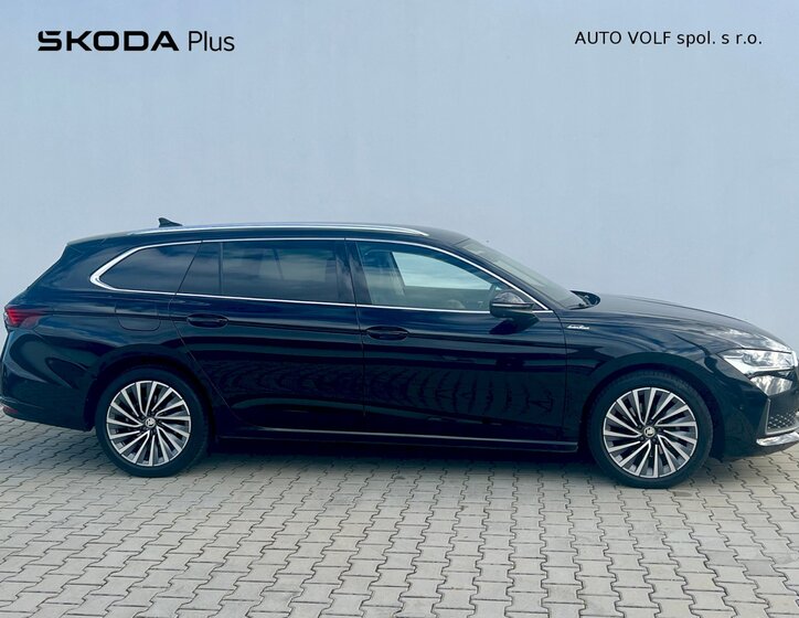 Škoda Superb 9