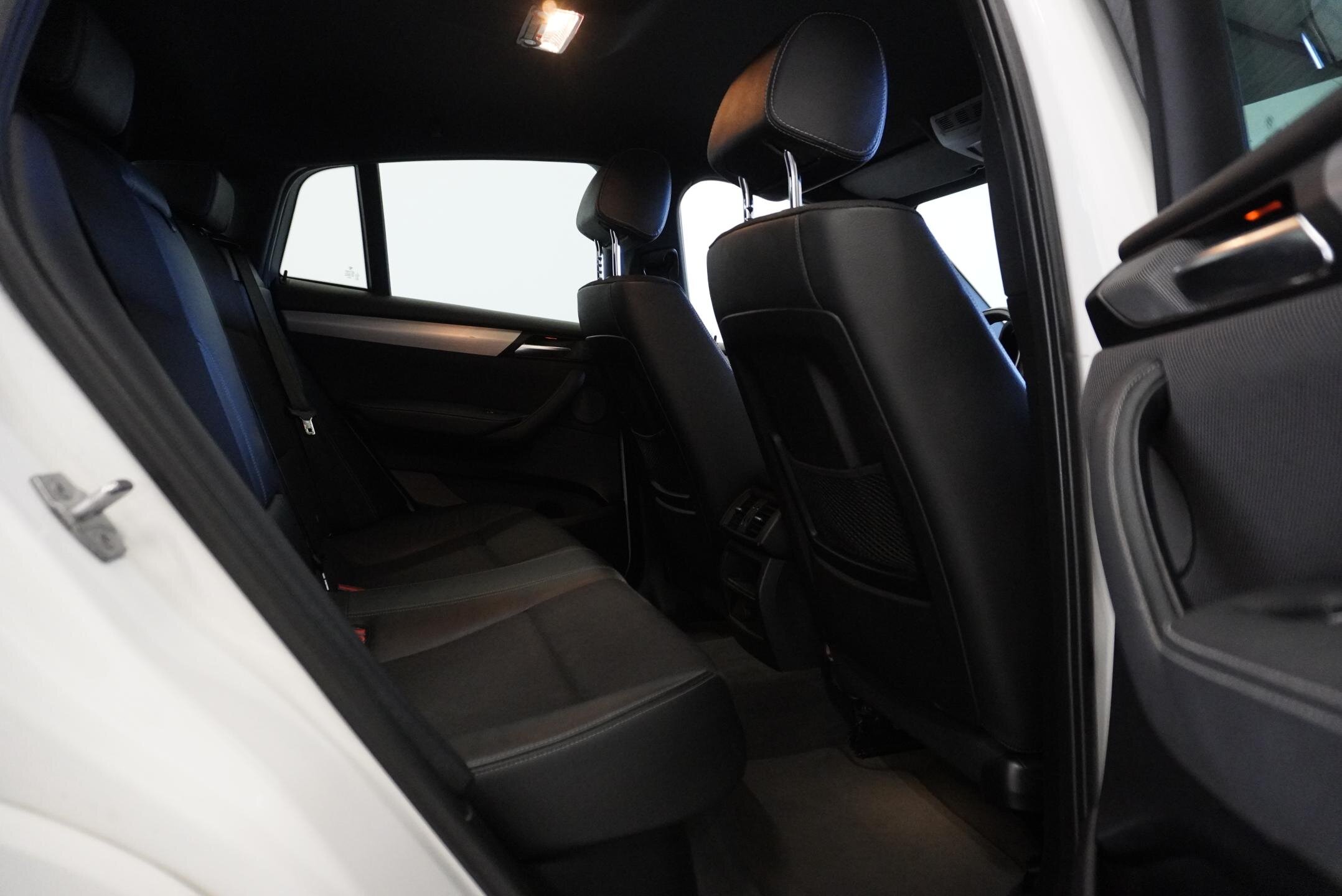 BMW X4 SUV / Terénní 3,0 l 230 kw