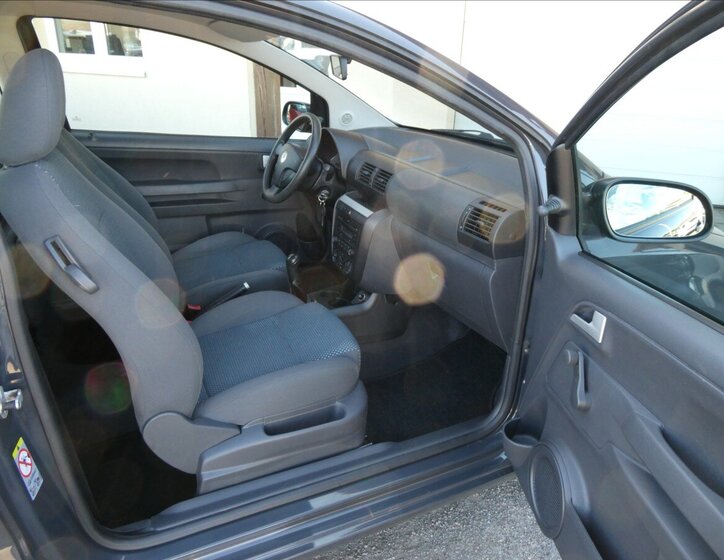 Volkswagen Fox Hatchback 1,2 l 40 kw
