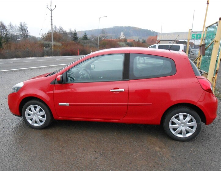 Renault Clio Hatchback 1,1 l 55 kw