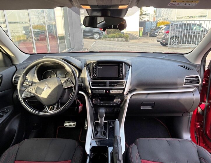 Mitsubishi Eclipse Cross SUV 1,5 l 120 kw