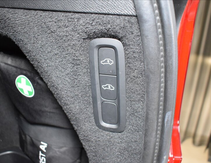 Volvo XC90 SUV / Terénní 2,0 l 173 kw