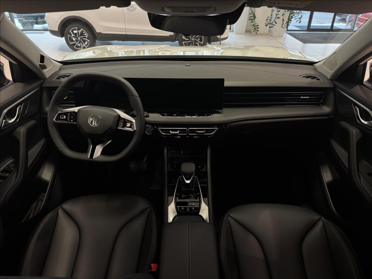 MG HS SUV 1,5 l 165 kw