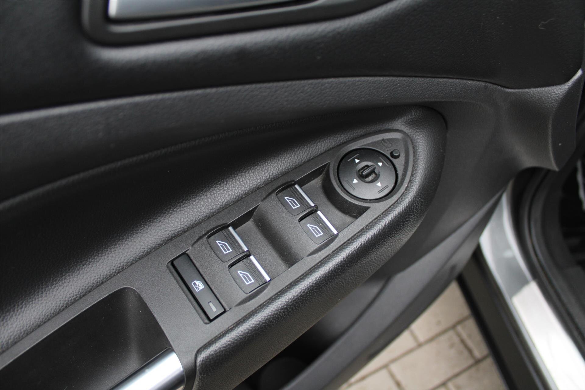 Ford Kuga SUV 1,5 l 110 kw