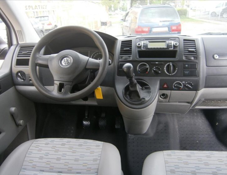 Volkswagen Transporter Kombi 2,0 l 62 kw