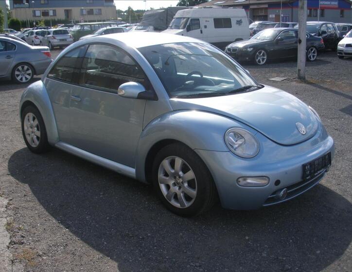 Volkswagen New Beetle 4