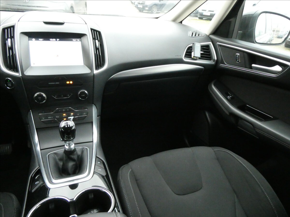 Ford S-MAX MPV 2,0 l 110 kw