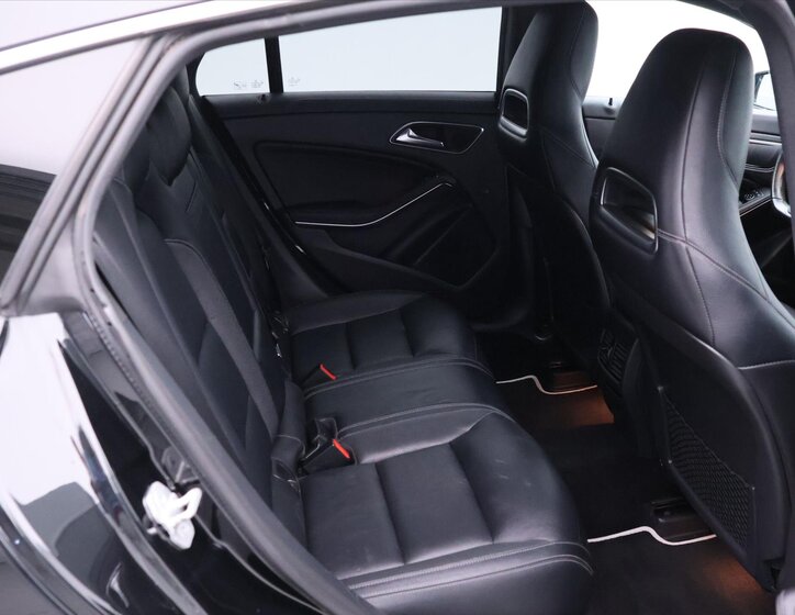 Mercedes-Benz CLA Kombi 2,0 l 155 kw