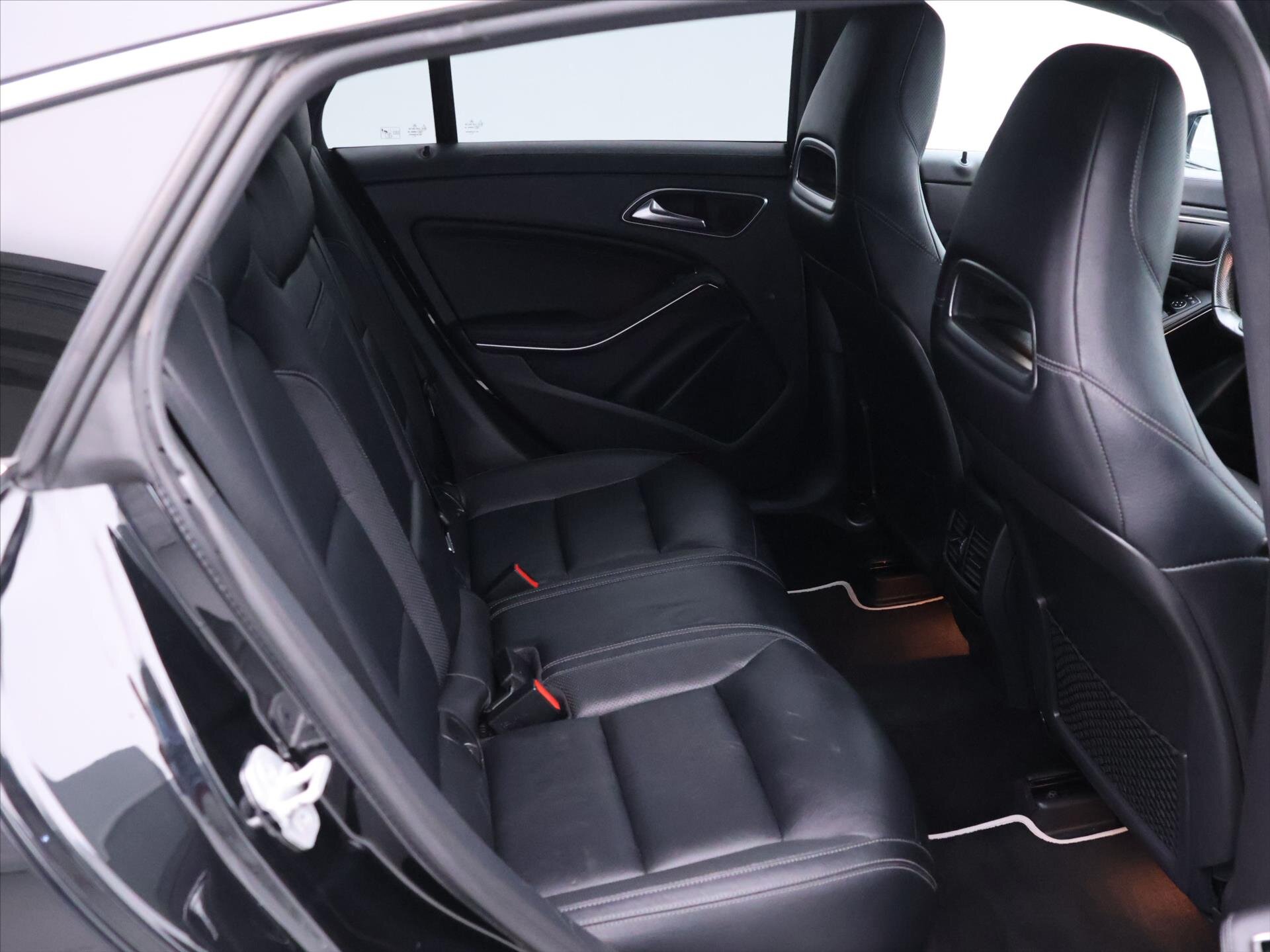 Mercedes-Benz CLA Kombi 2,0 l 155 kw