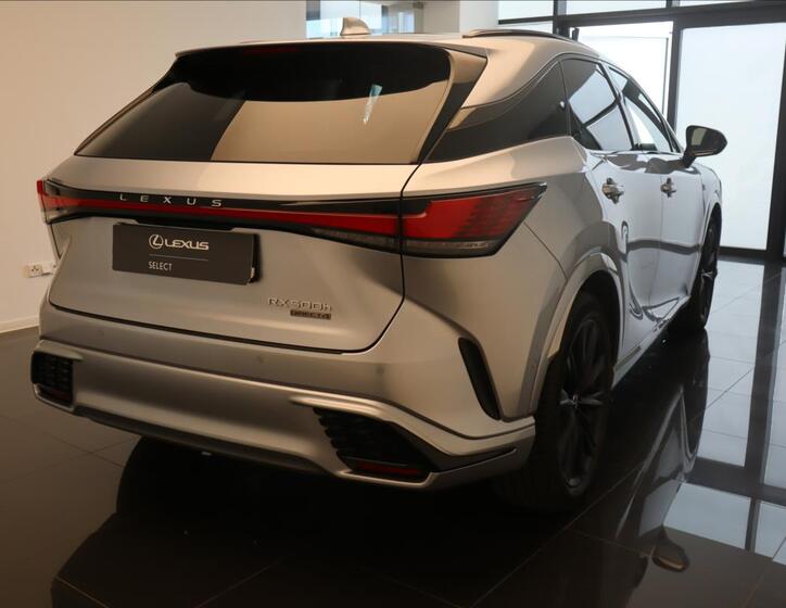 Lexus RX 500h 8