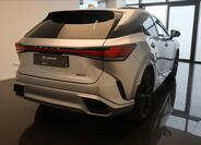 Lexus RX 500h 8