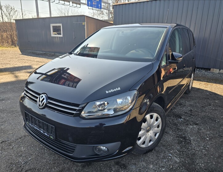 Volkswagen Touran 1