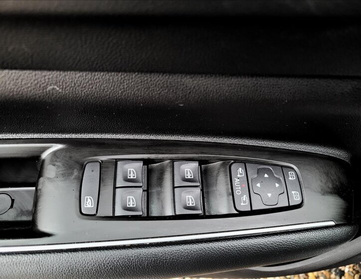 Renault Koleos SUV / Terénní 2,0 l 135 kw