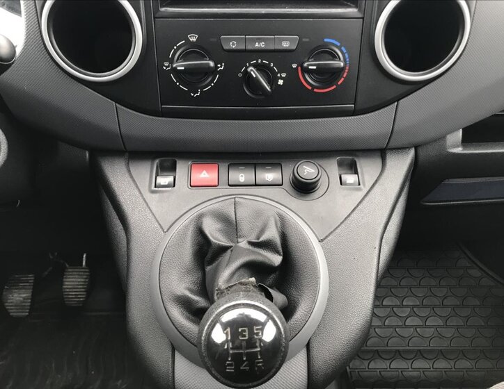 Peugeot Partner Pick-up 1,6 l 73 kw