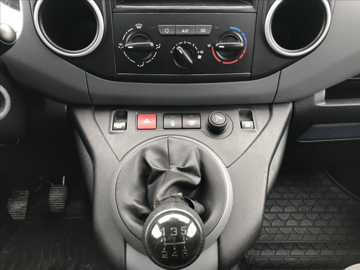 Peugeot Partner Pick-up 1,6 l 73 kw