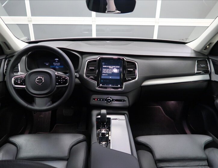 Volvo XC90 SUV / Terénní 2,0 l 184 kw