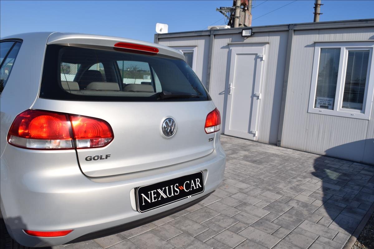 Volkswagen Golf Kombi 1,6 l 66 kw