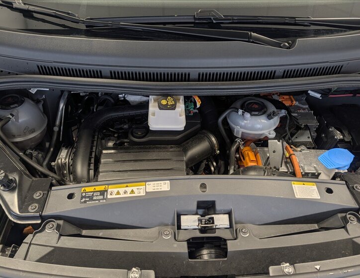 Volkswagen Multivan VAN / Minibus 1,5 l 180 kw