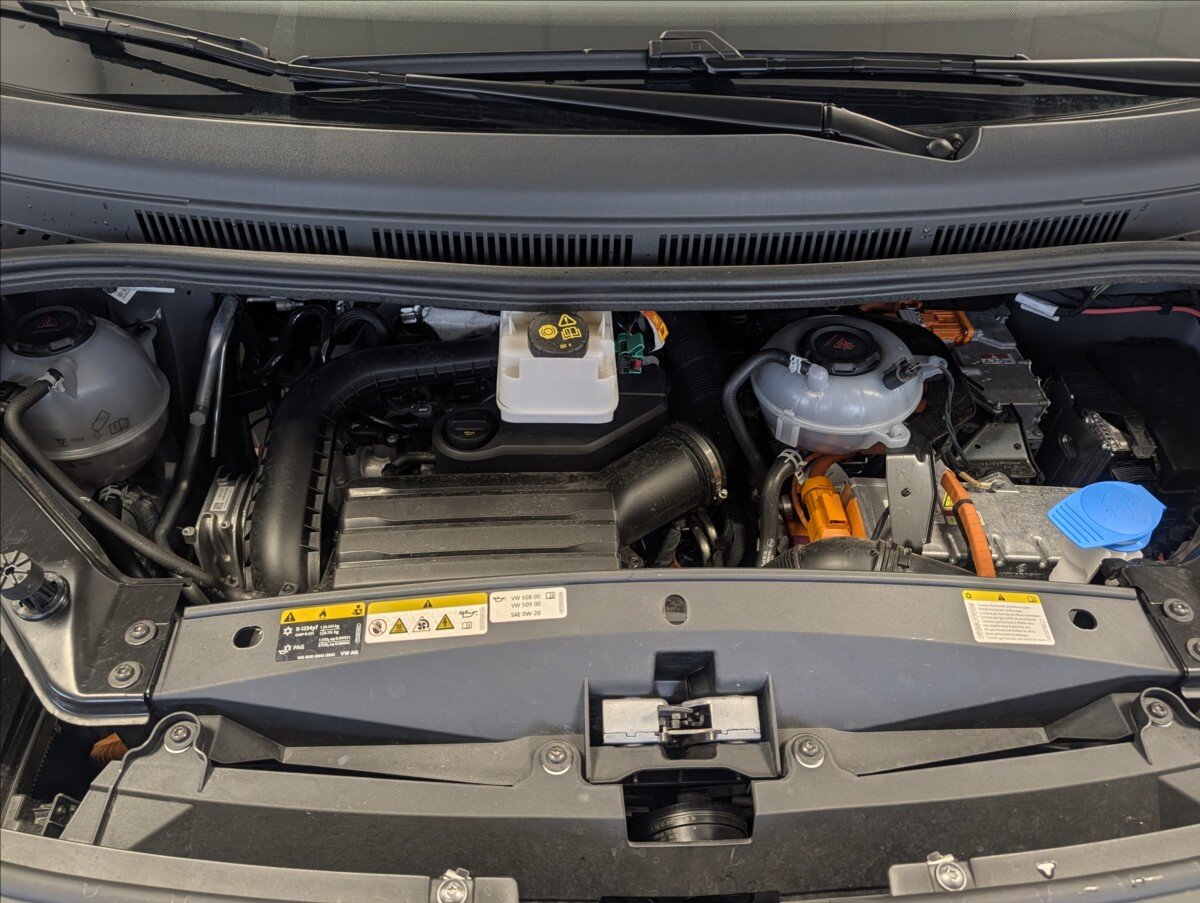 Volkswagen Multivan VAN / Minibus 1,5 l 180 kw