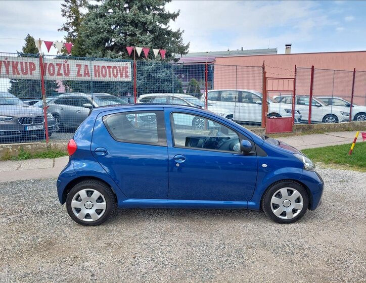 Toyota Aygo Hatchback 998,0 50 kw