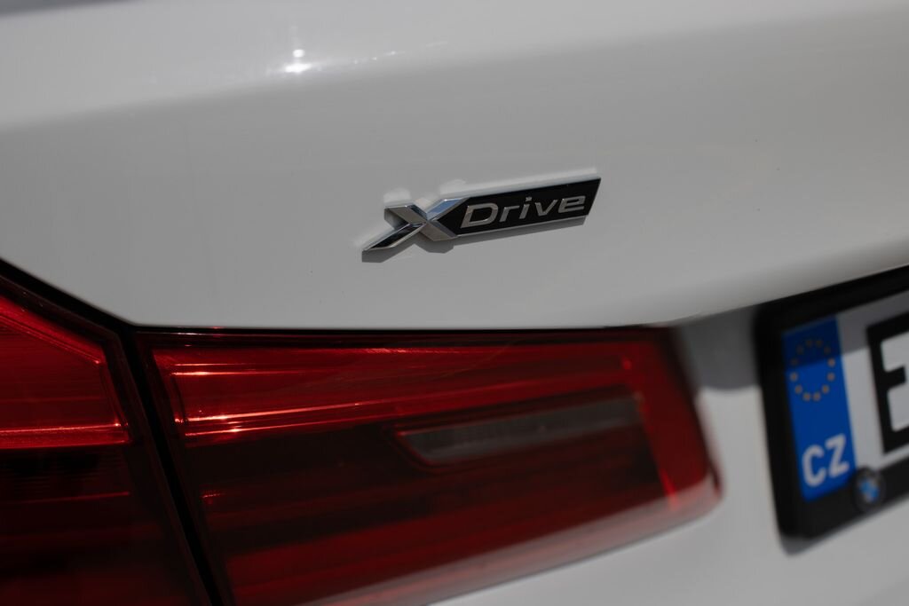 BMW Řada 5 Sedan / Limuzína 2,0 l 185 kw