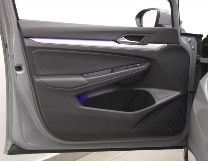 Volkswagen Golf Kombi 1,5 l 96 kw