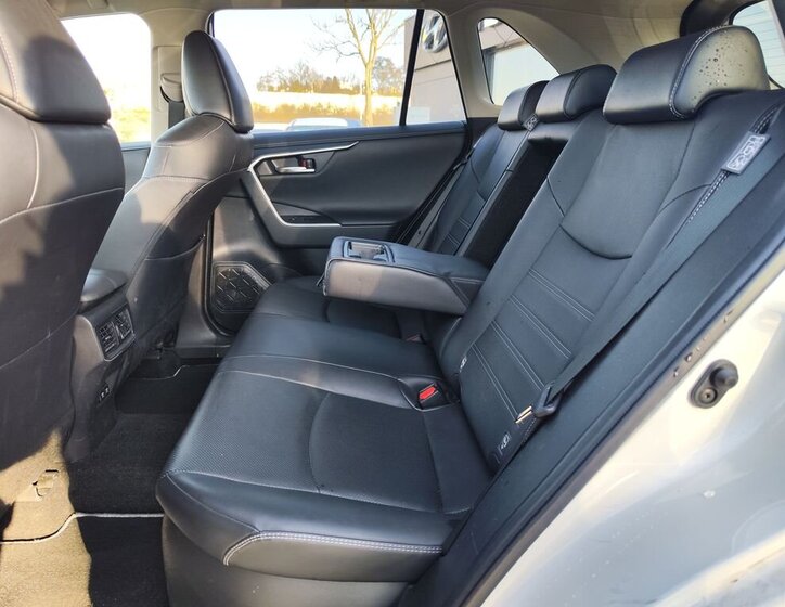 Toyota RAV4 SUV 2,5 l 163 kw