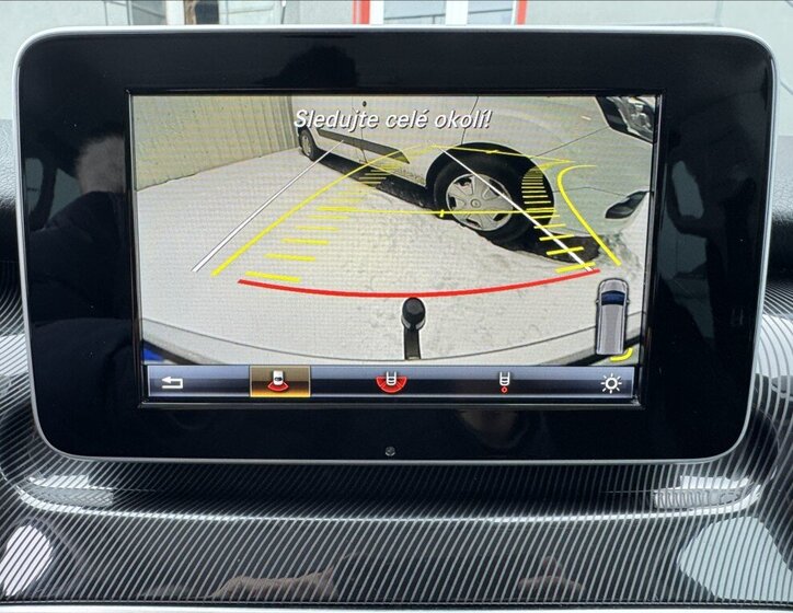 Mercedes-Benz Třídy V 44