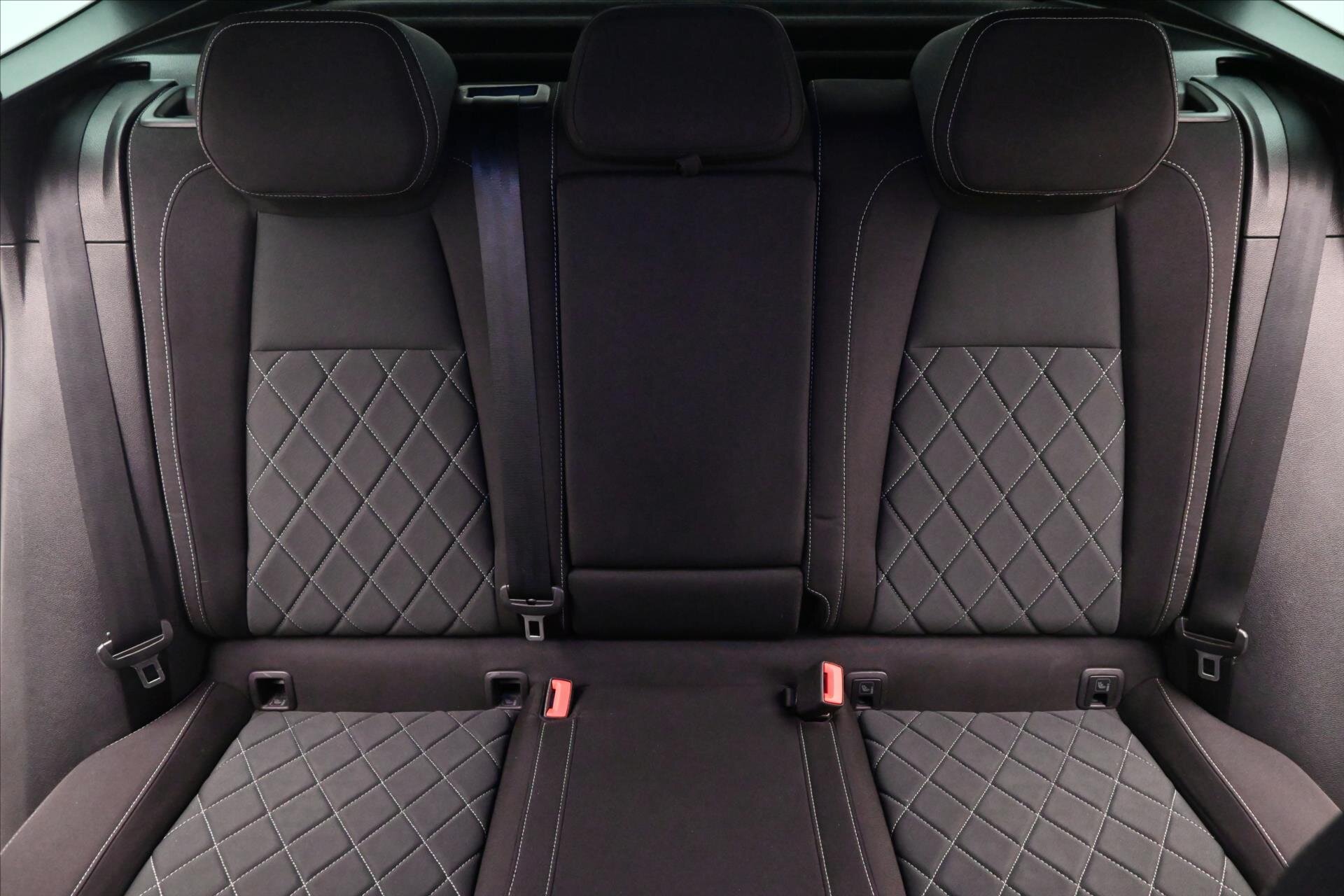 Škoda Karoq SUV / Terénní 1,5 l 110 kw