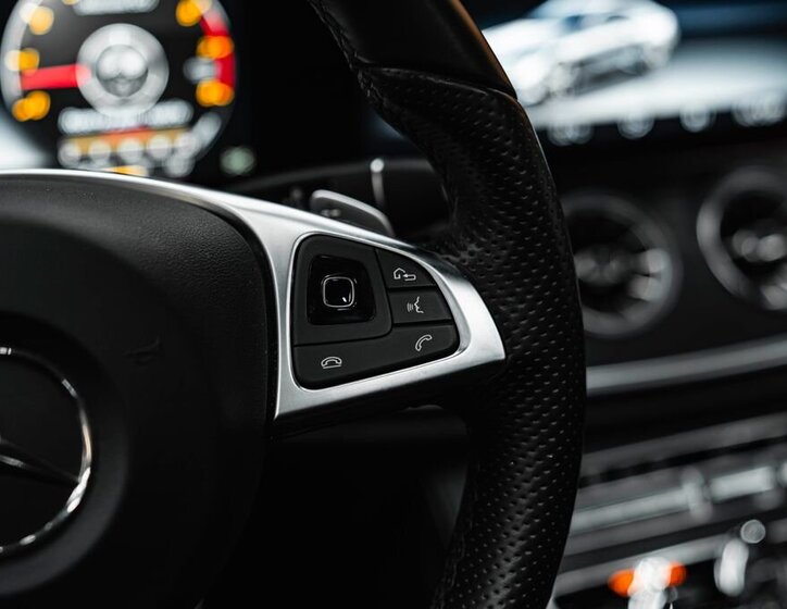 Mercedes-Benz Třídy E 18