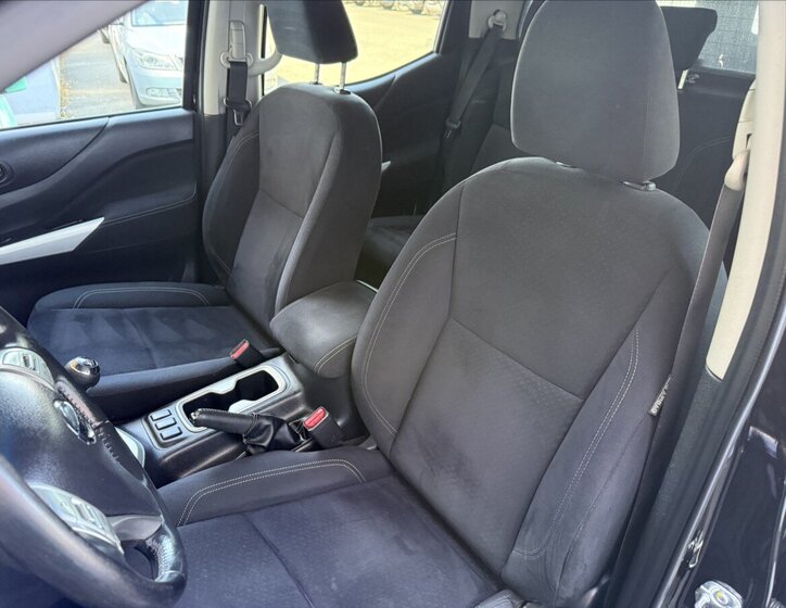 Nissan Navara Pick-up 2,3 l 120 kw