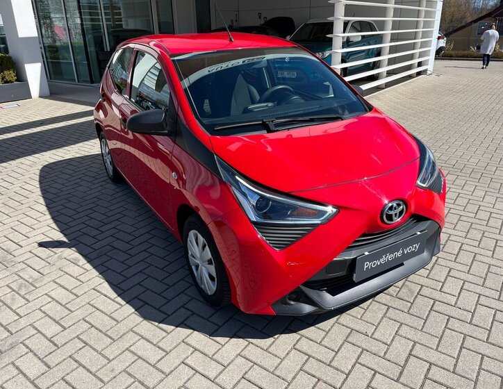 Toyota Aygo Hatchback 998,0 53 kw