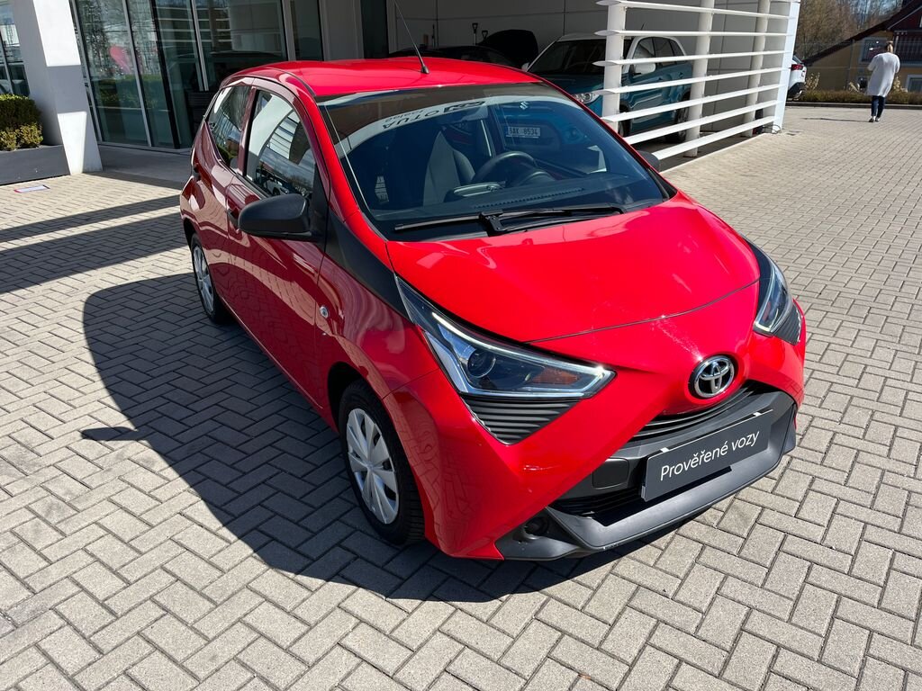Toyota Aygo Hatchback 998,0 53 kw