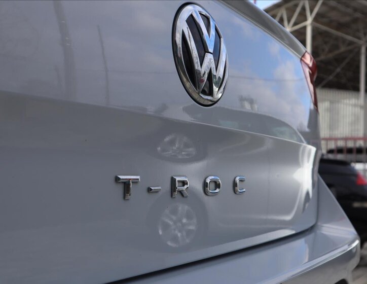 Volkswagen T-Roc CUV / Crossover 1,5 l 110 kw