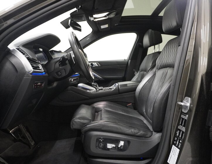 BMW X6 SUV 3,0 l 250 kw