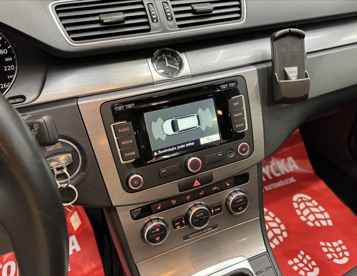 Volkswagen Passat Kombi 2,0 l 103 kw