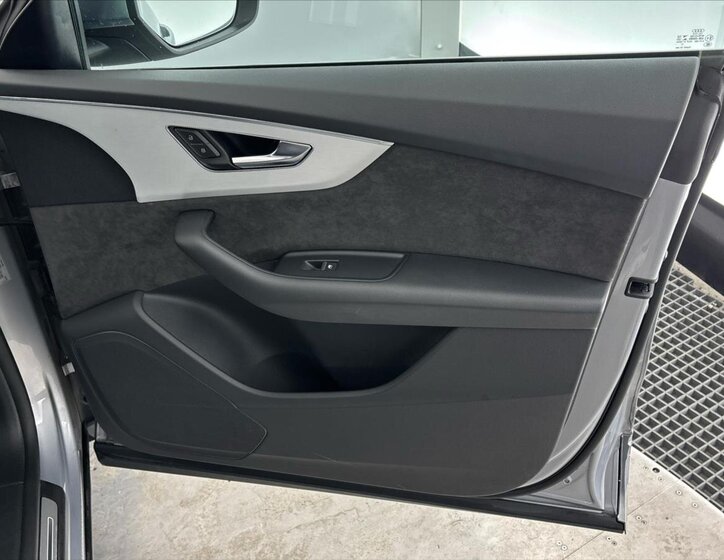 Audi SQ8 SUV / Terénní 4,0 l 373 kw